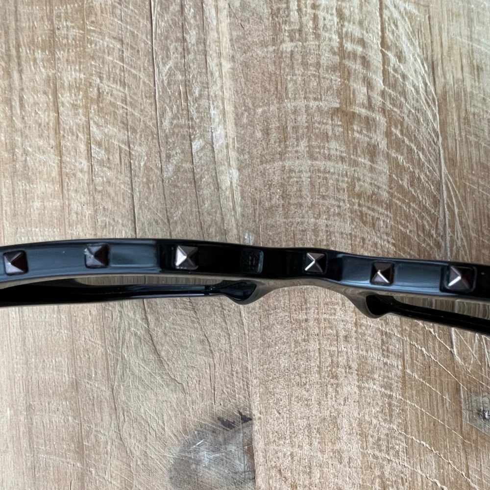 Valentino 53mm Rockstud Cat Eye Sunglasses in Black New - Picture 12 of 12
